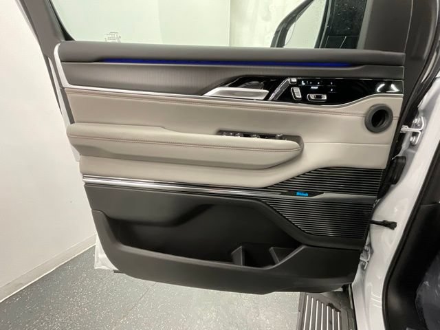 New 2026 Jeep Grand Wagoneer L Summit w/ Rear Seat Video Group I AWD/4WD image 9
