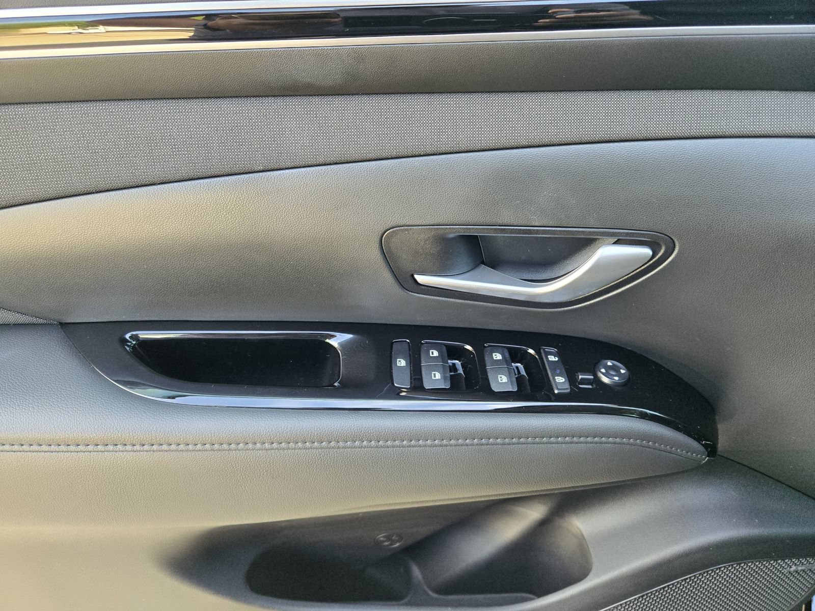 Used 2024 Hyundai Tucson Limited AWD/4WD image 22