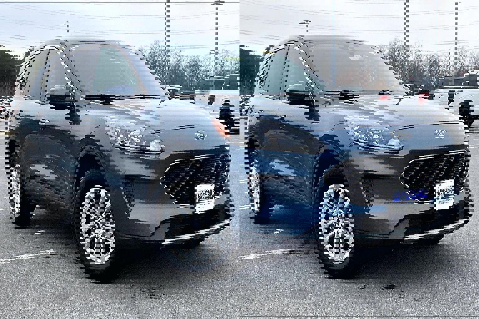 Used 2020 Ford Escape SE image 1