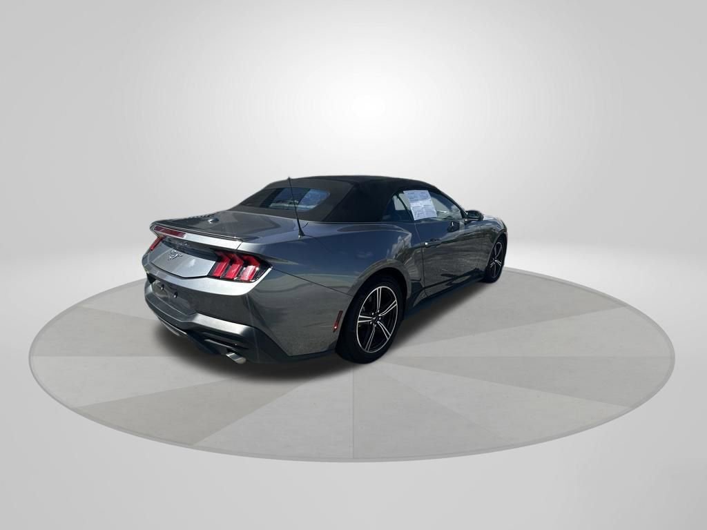 Used 2025 Ford Mustang Premium image 7