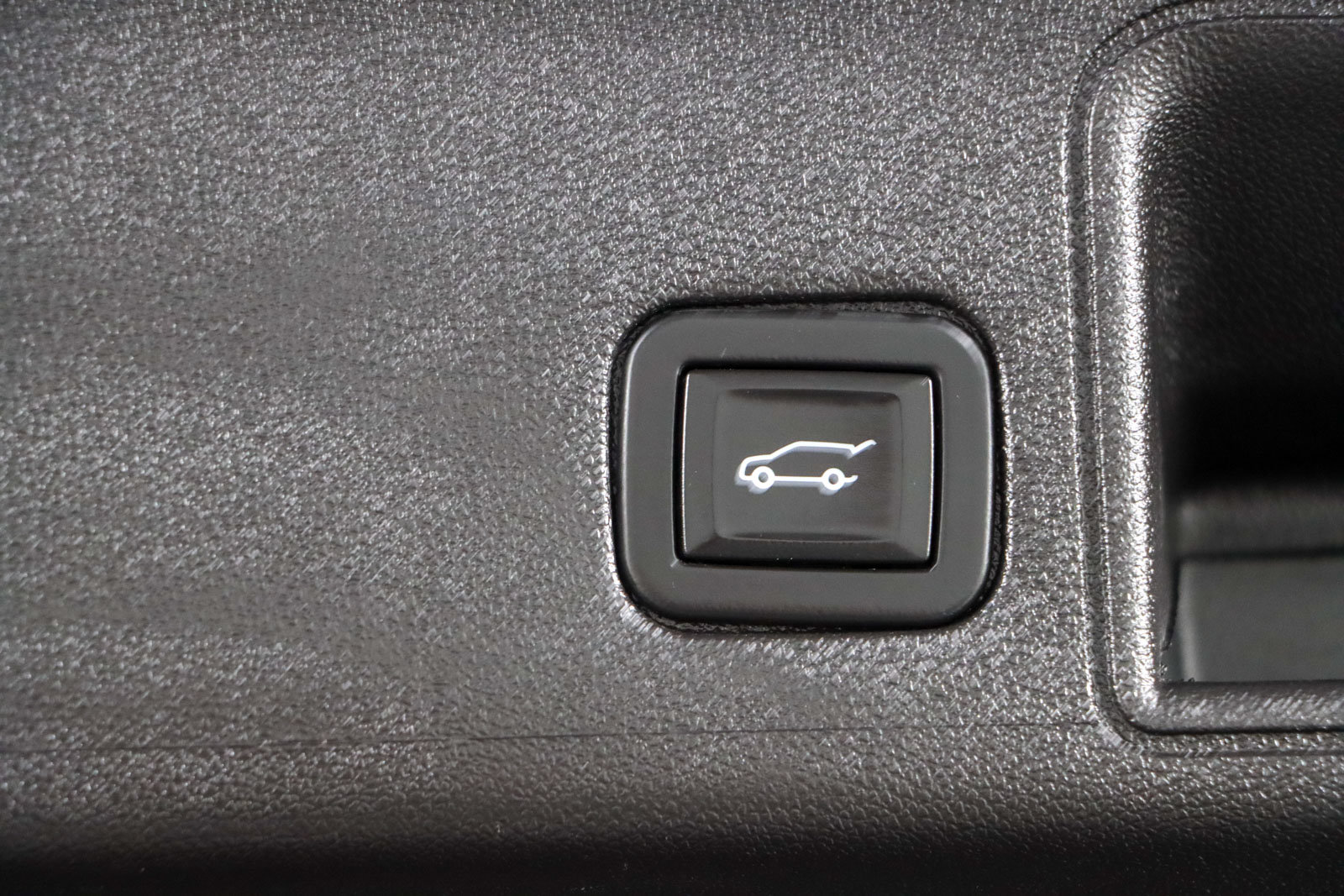 Used 2022 GMC Terrain SLT w/ Infotainment Package II AWD/4WD image 31