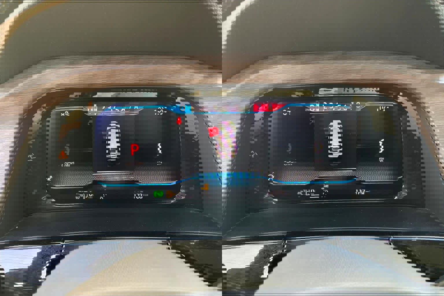 Used 2024 Volkswagen Atlas SEL Premium R-Line image 18