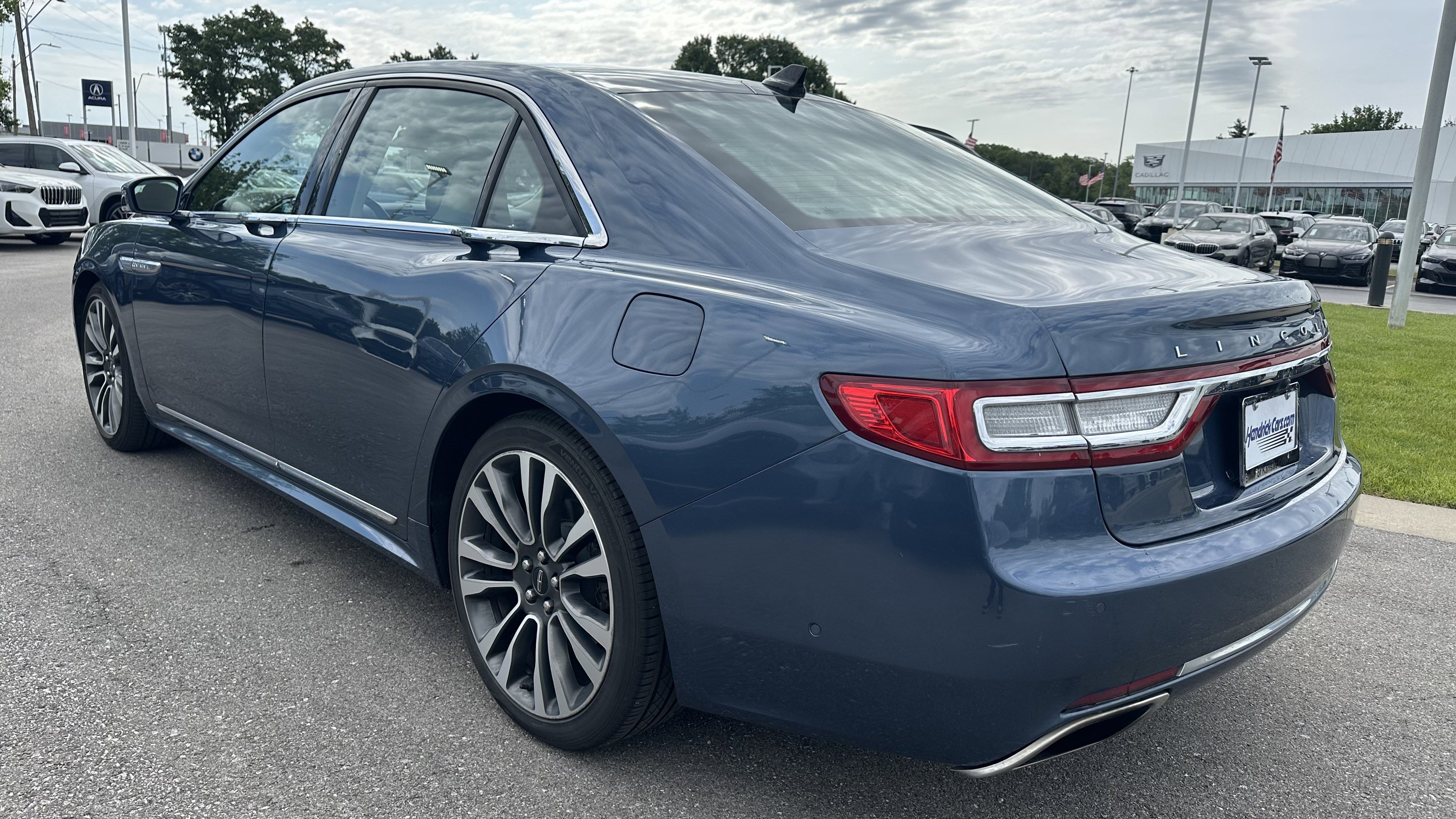 Used 2018 Lincoln Continental Reserve AWD/4WD image 8