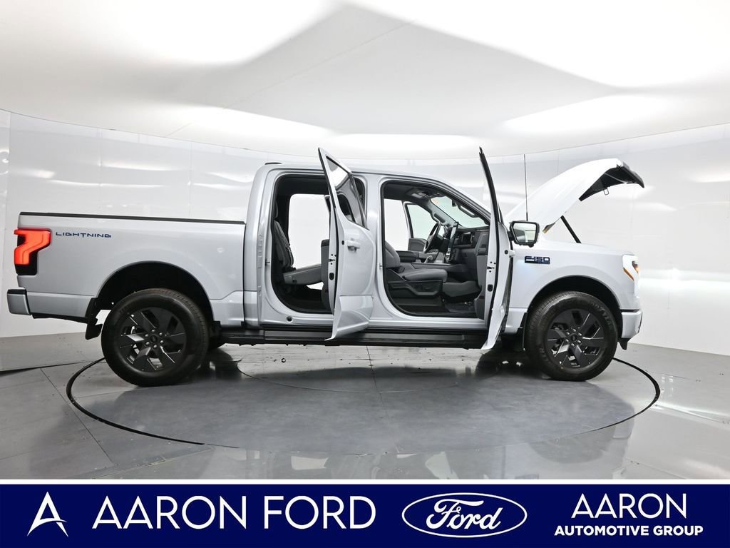 Used 2025 Ford F150 Lightning Flash AWD/4WD image 4