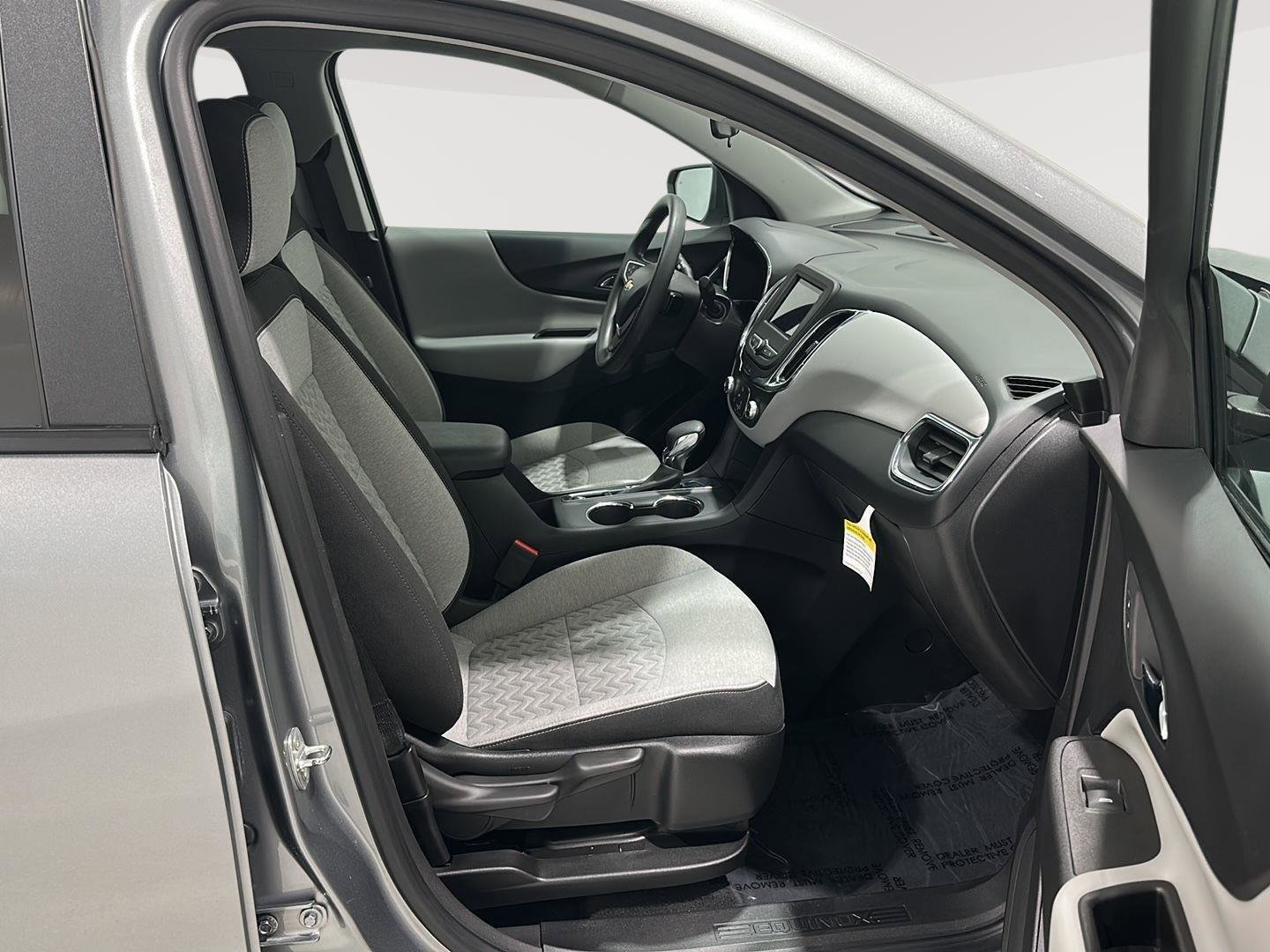 Used 2023 Chevrolet Equinox LS w/ LS Convenience Package FWD image 26