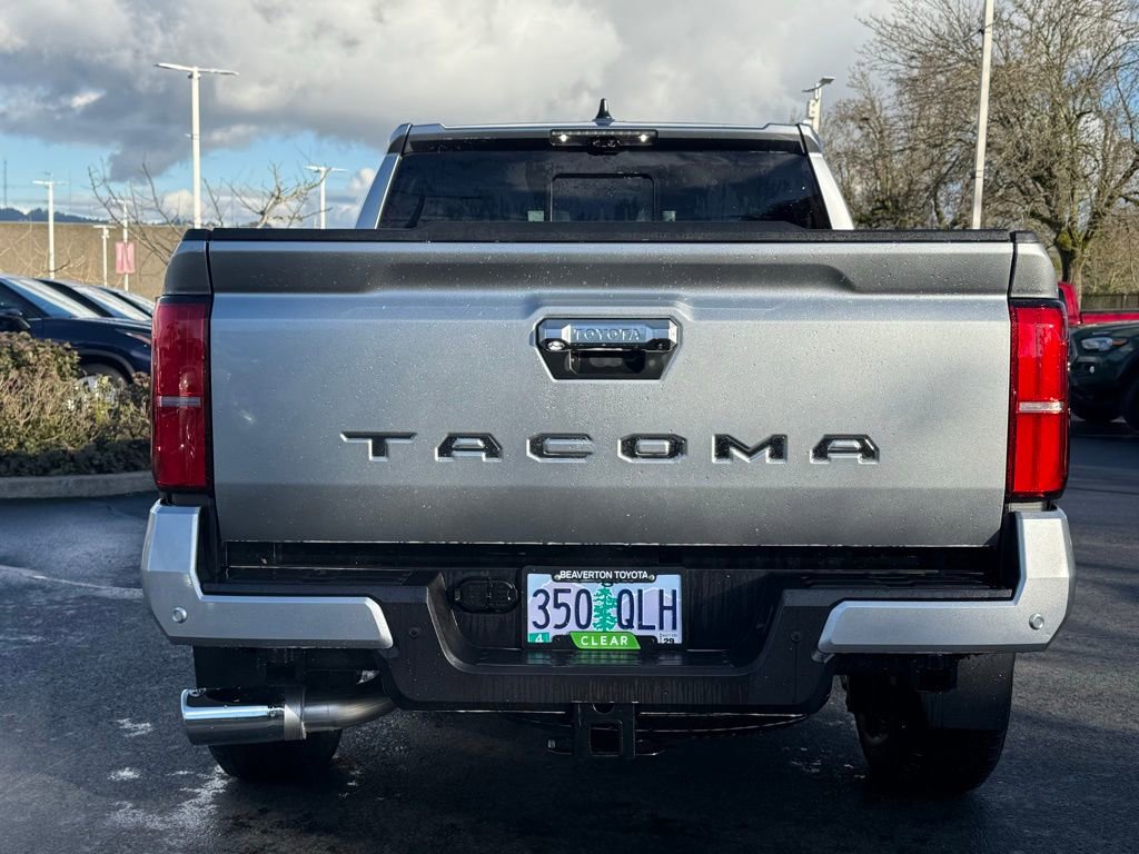 Used 2025 Toyota Tacoma Limited image 4