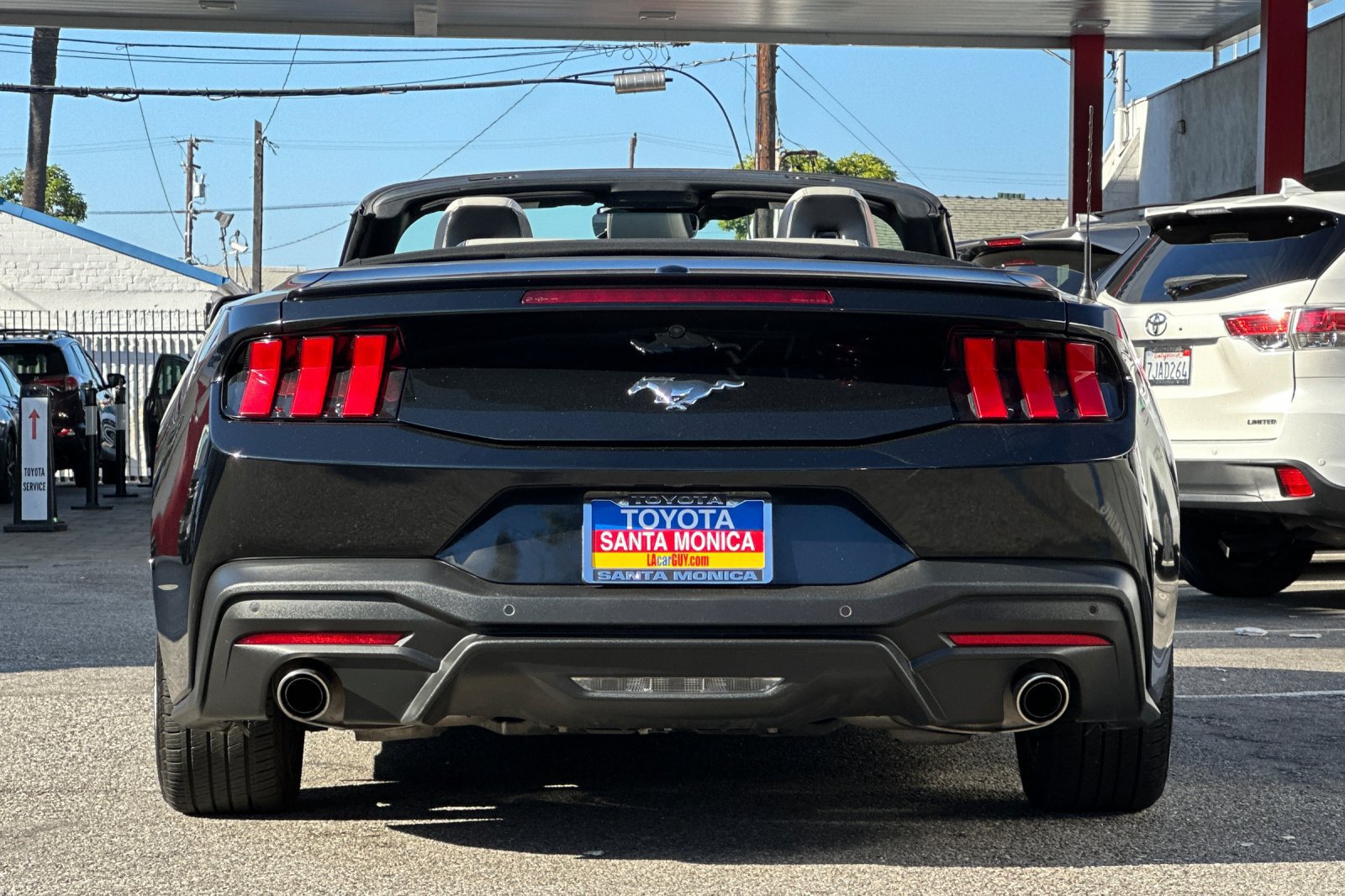 Used 2024 Ford Mustang Premium RWD image 5