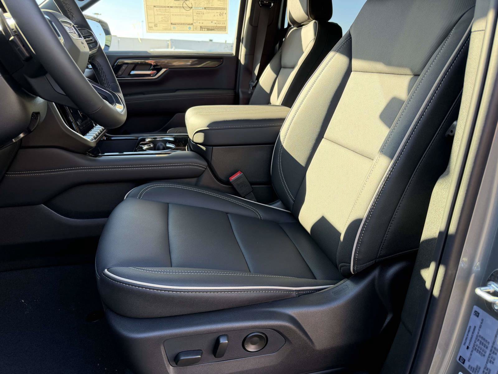 New 2026 GMC Yukon XL Elevation AWD/4WD image 7