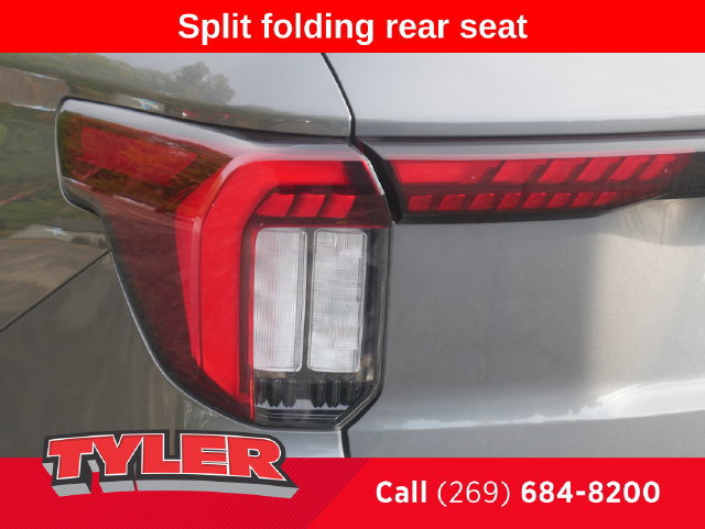 Used 2025 Ford Explorer ST AWD/4WD image 12