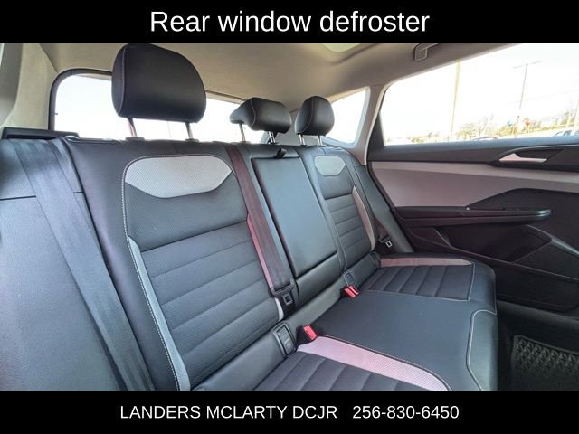 Used 2022 Volkswagen Taos SEL w/ Panoramic Sunroof Package image 16