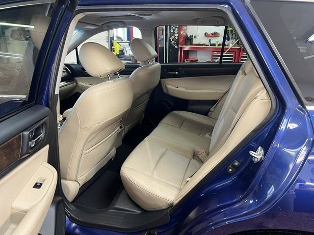 Used 2015 Subaru Outback 3.6R Limited AWD/4WD image 8