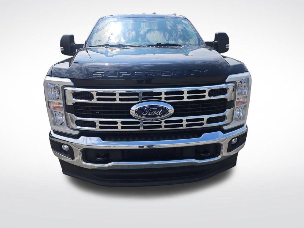 Used 2024 Ford F350 XLT w/ 360-Degree Camera Package AWD/4WD image 3