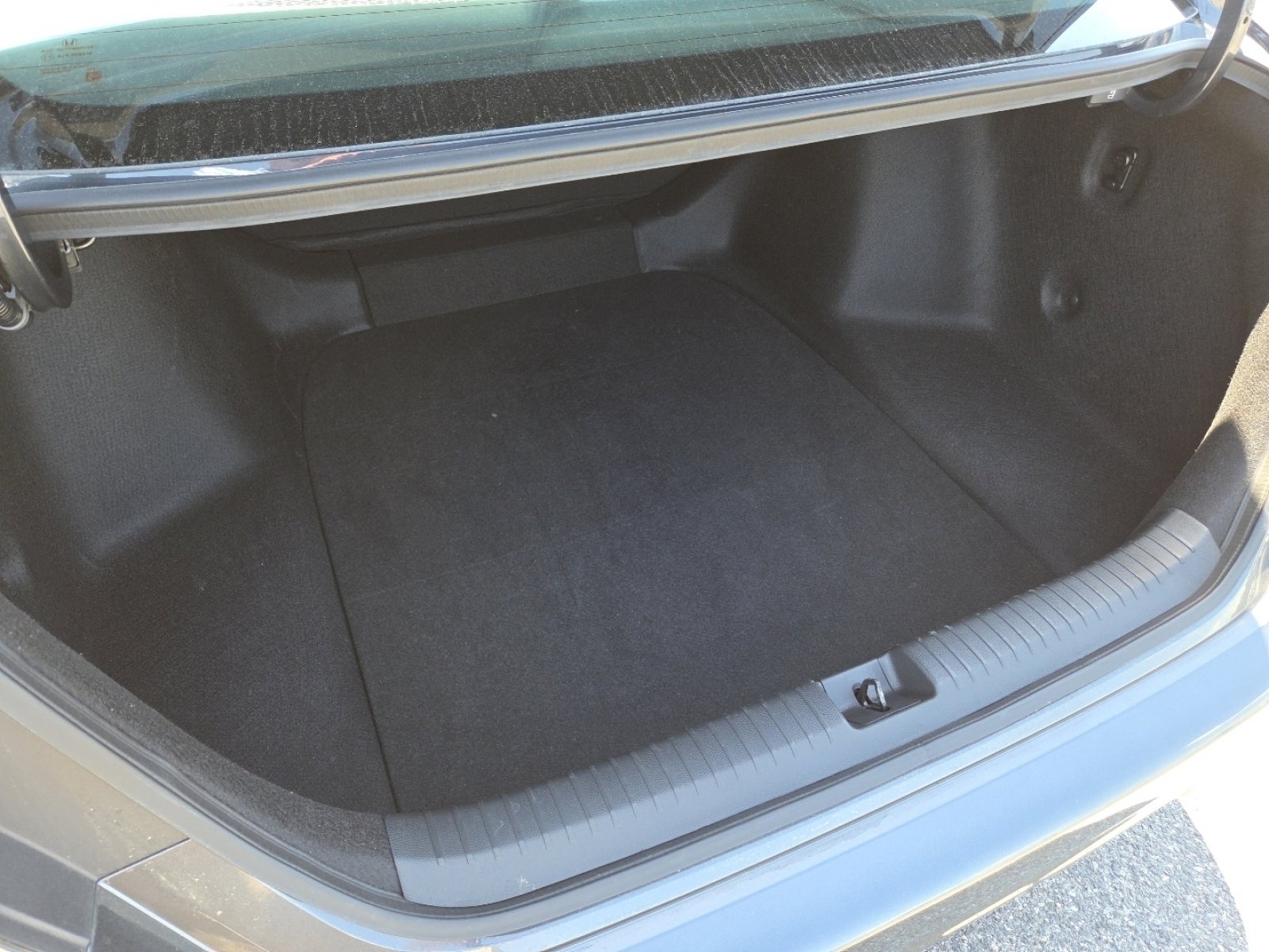 Certified 2025 Honda Accord LX image 19