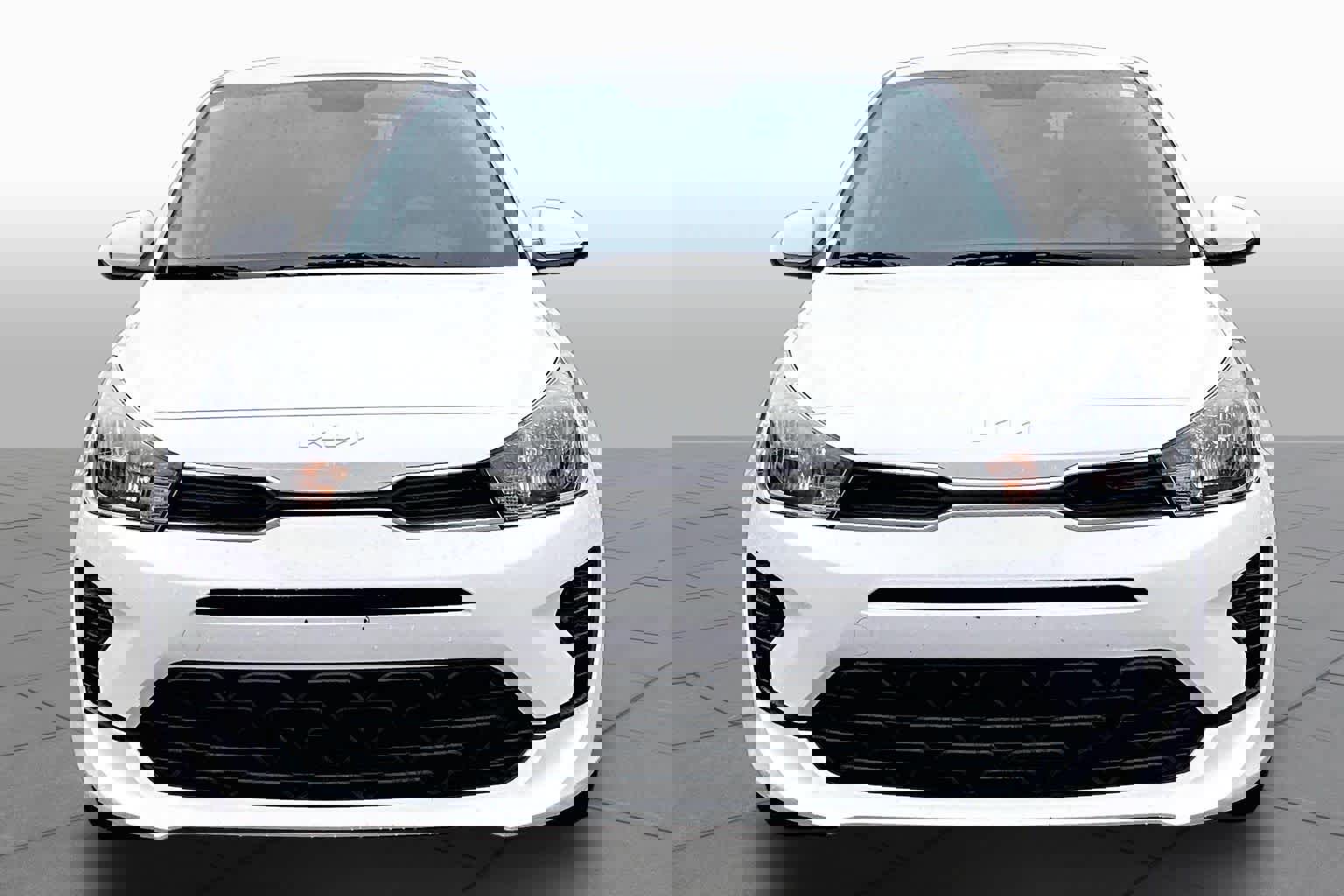 Used 2023 Kia Rio LX image 4