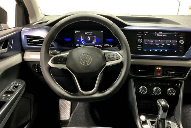 Used 2023 Volkswagen Taos SE w/ Panoramic Sunroof Package AWD/4WD image 5