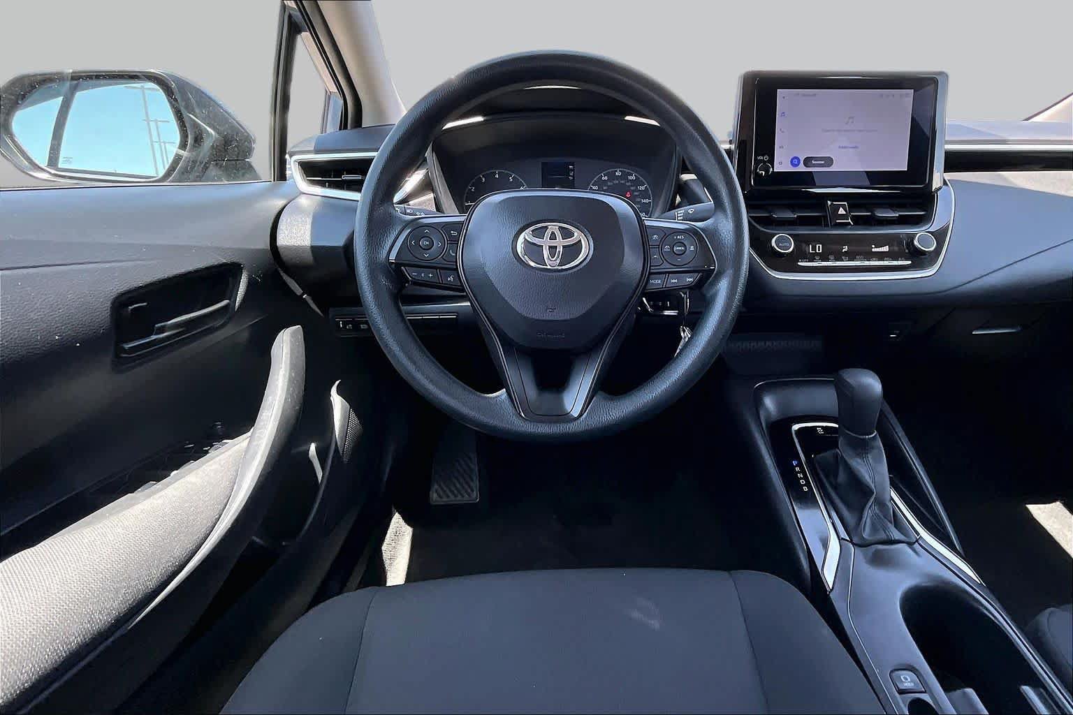 Used 2024 Toyota Corolla LE FWD image 6