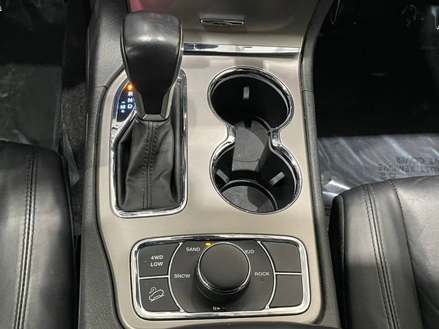 Used 2021 Jeep Grand Cherokee Limited image 39