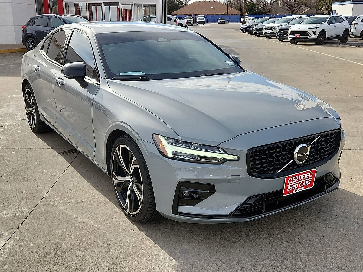 Used 2024 Volvo S60 B5 Core image 4