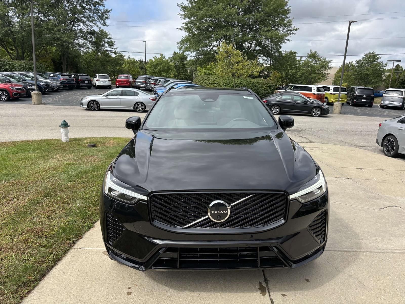 New 2026 Volvo XC60 B5 Plus w/ Protection Package Premier image 2