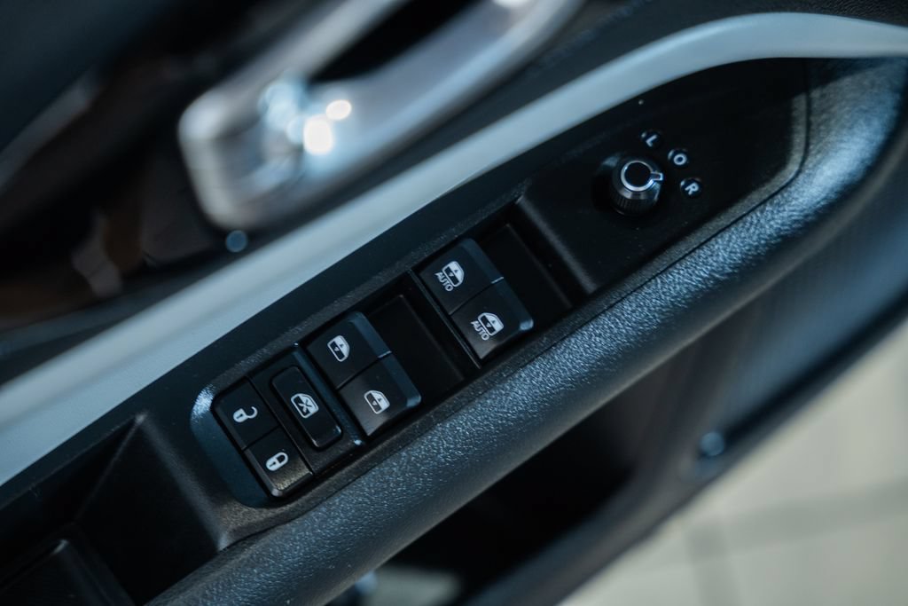 Certified 2022 Jeep Compass Limited AWD/4WD image 40