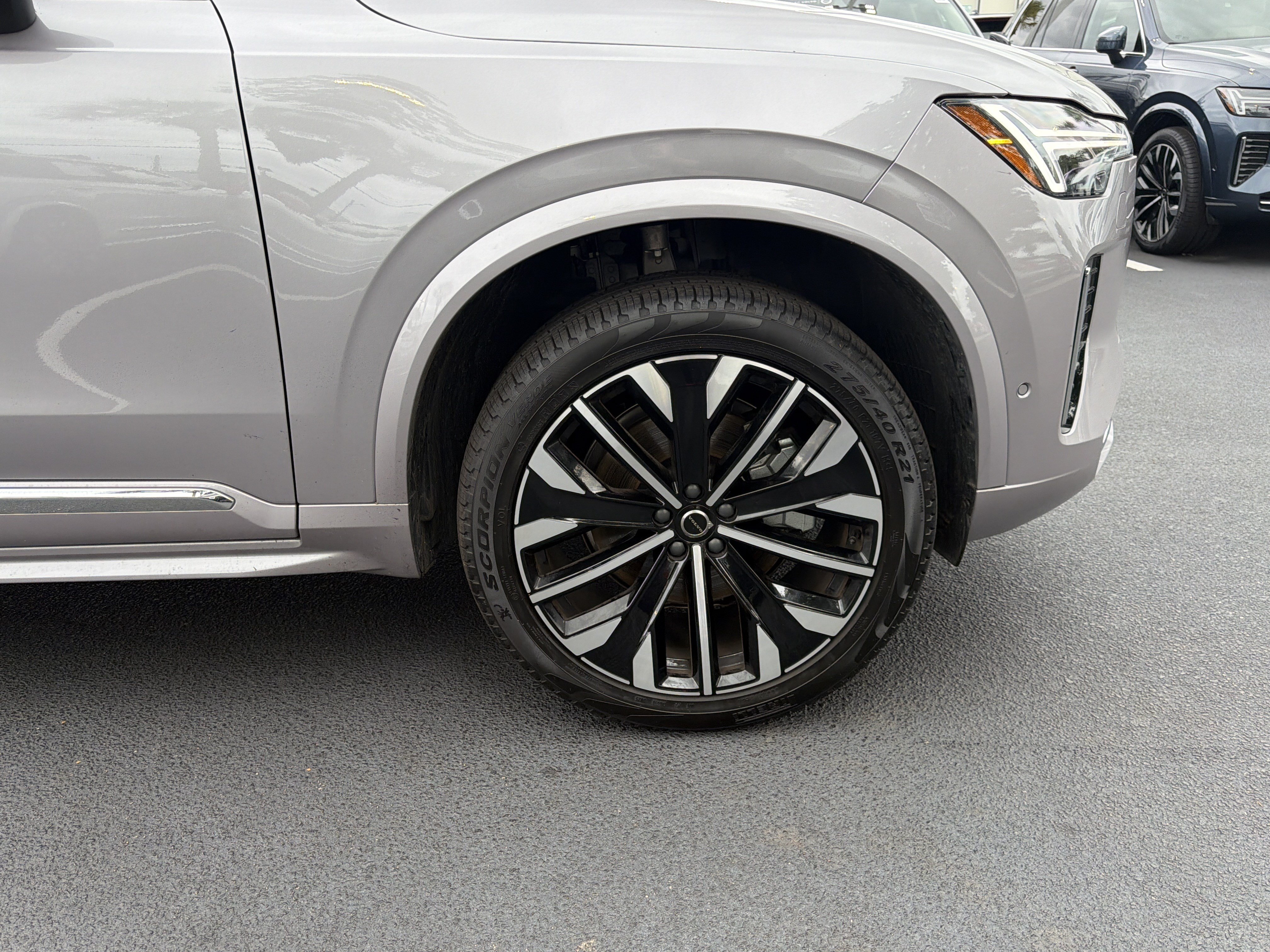 Certified 2026 Volvo XC90 B6 Plus AWD/4WD image 13