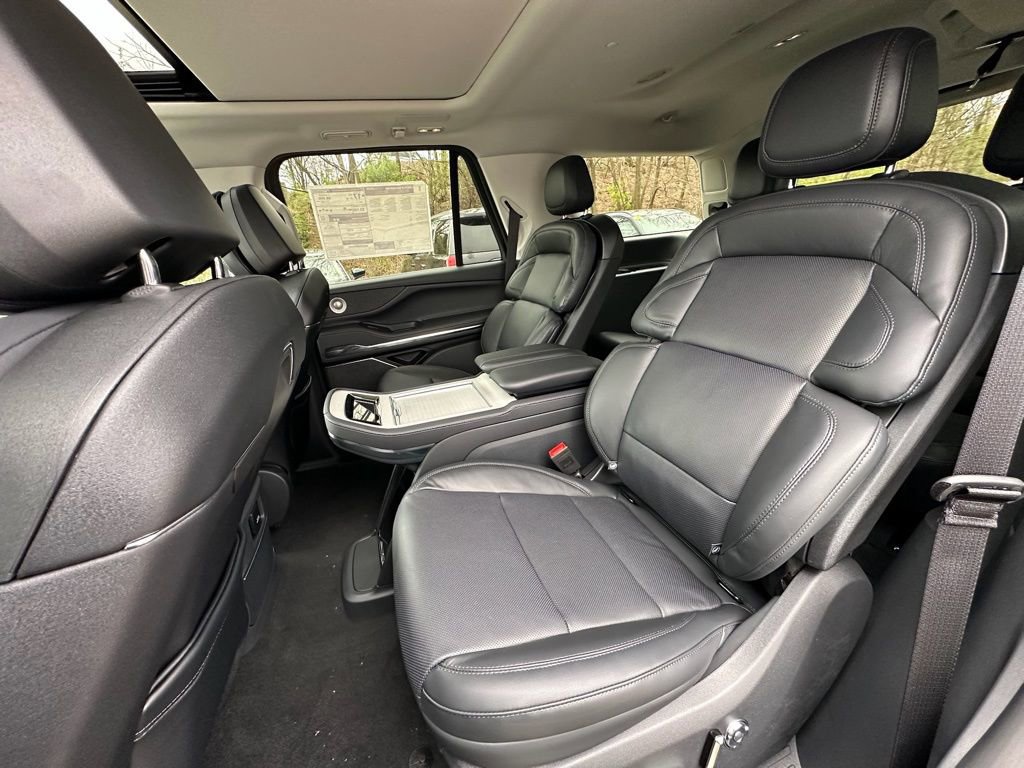 New 2025 Lincoln Navigator Reserve image 20