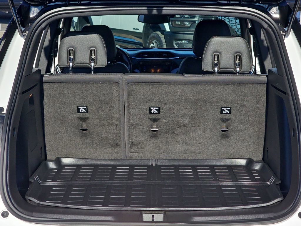 Used 2023 Chevrolet TrailBlazer RS w/ Convenience Package image 12