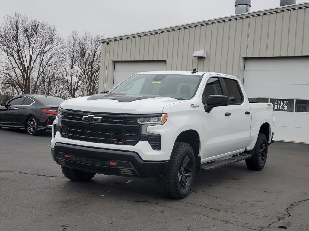 Used 2023 Chevrolet Silverado 1500 LT Trail Boss w/ Protection Package image 3