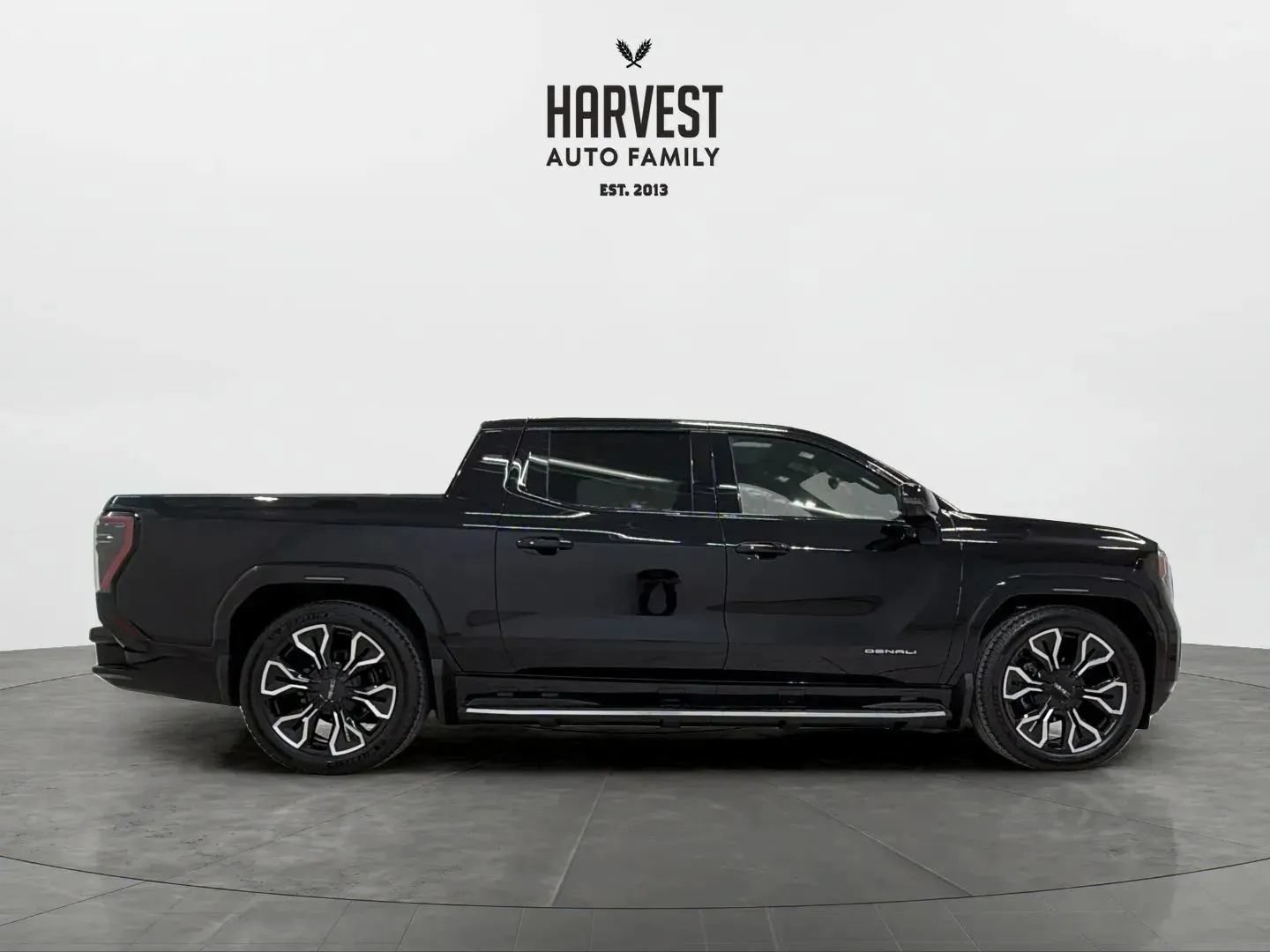 Used 2026 GMC Sierra EV Denali AWD/4WD image 8