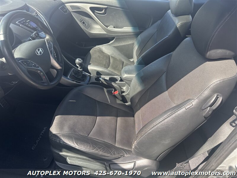 Used 2013 Hyundai Elantra SE image 24