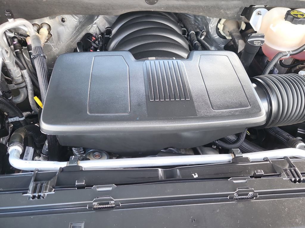 Used 2024 Chevrolet Suburban LT AWD/4WD image 17