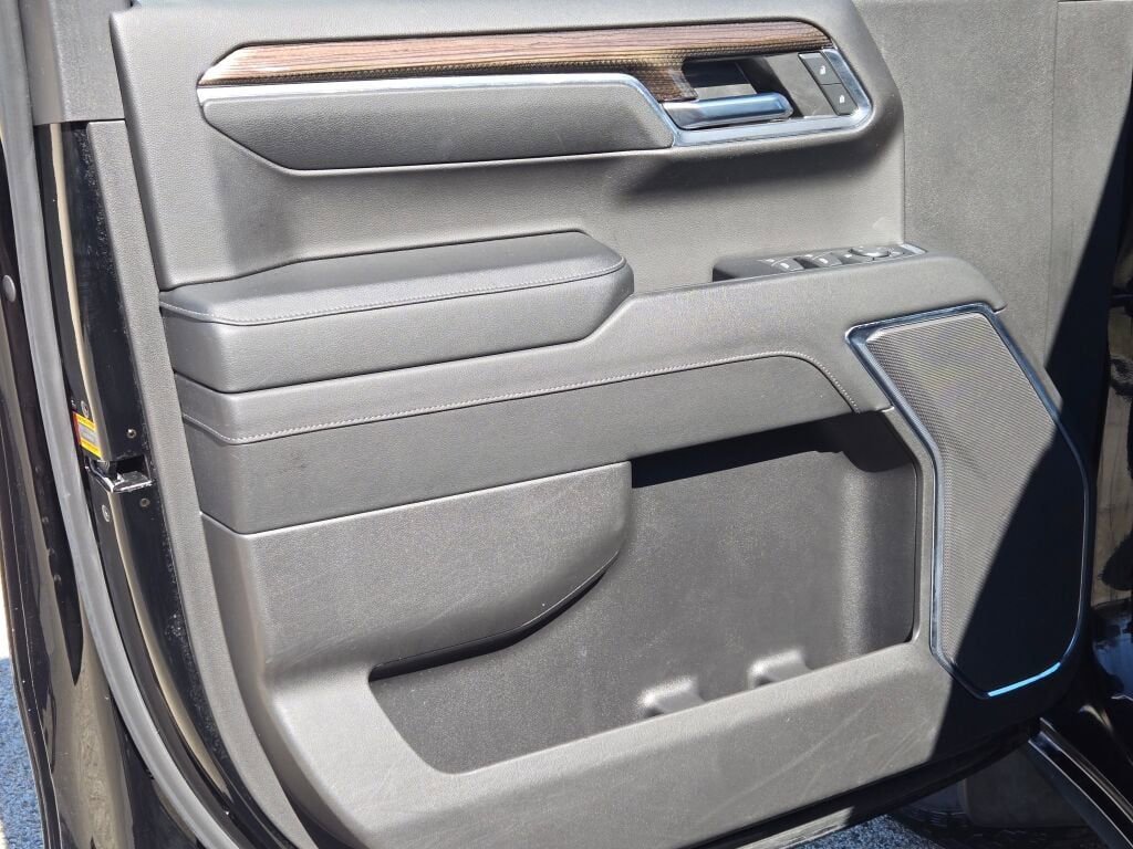 Used 2024 Chevrolet Silverado 1500 LT image 19