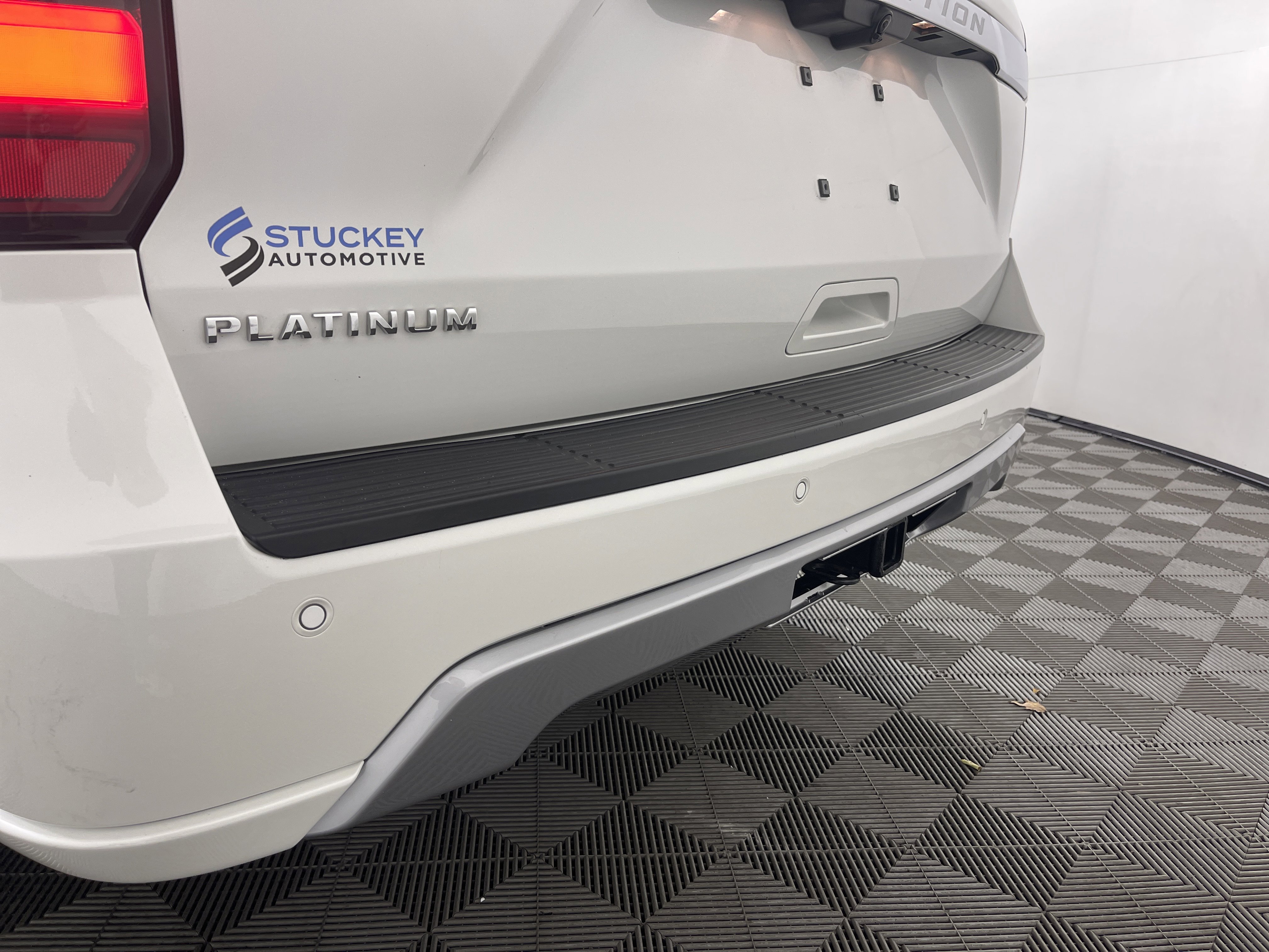 Used 2021 Ford Expedition Platinum image 7