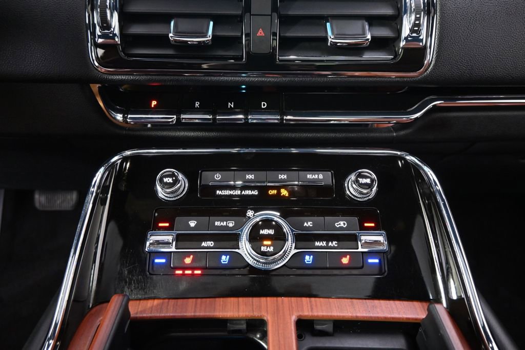 Used 2021 Lincoln Navigator Reserve AWD/4WD image 32