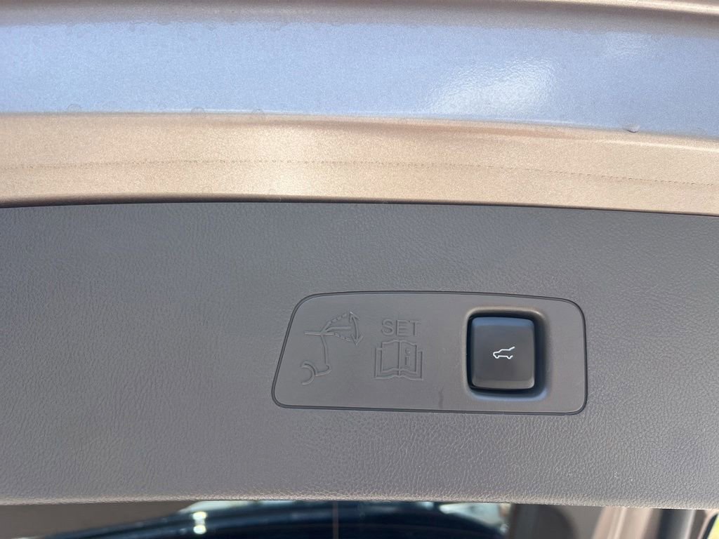 Used 2021 Lincoln Corsair FWD w/ Convenience Package image 32