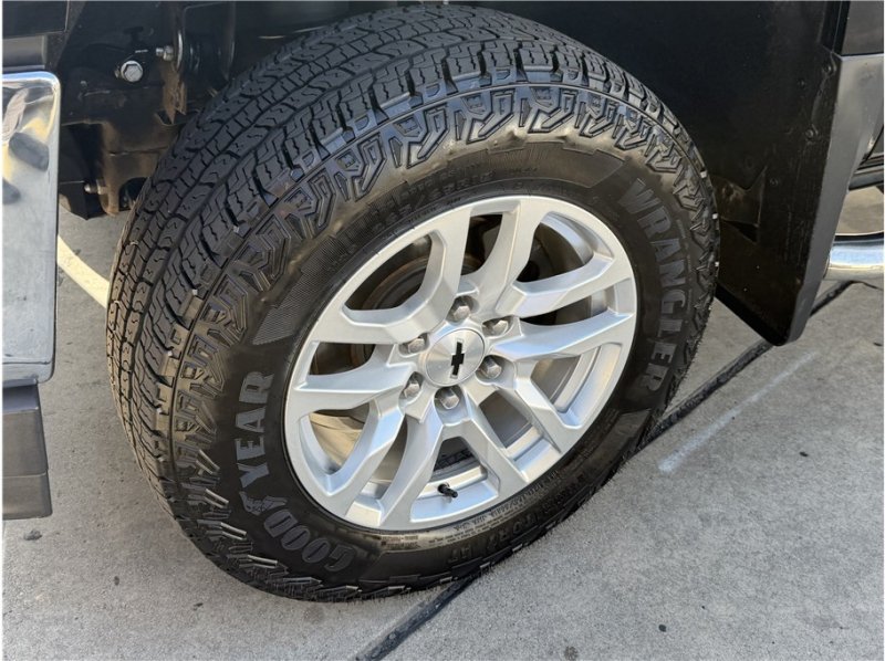 Used 2018 Chevrolet Silverado 1500 LT w/ All Star Edition RWD image 4