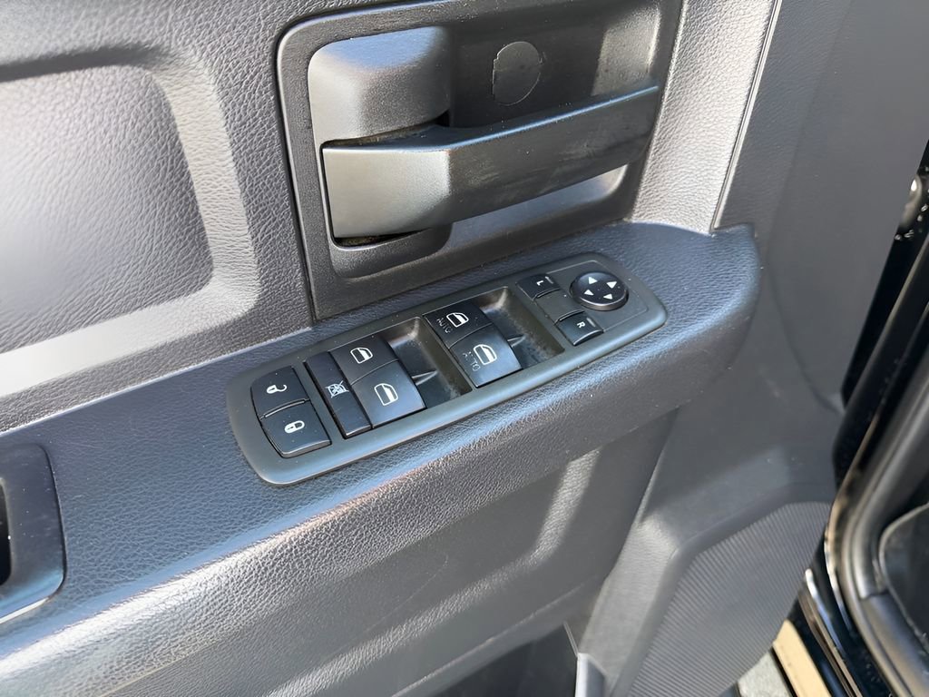 Used 2015 RAM 1500 Express AWD/4WD image 19