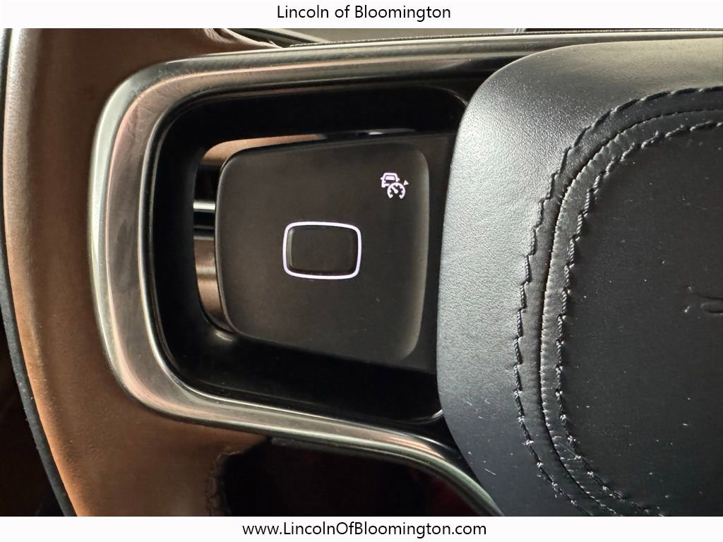 Certified 2025 Lincoln Navigator Reserve AWD/4WD image 45
