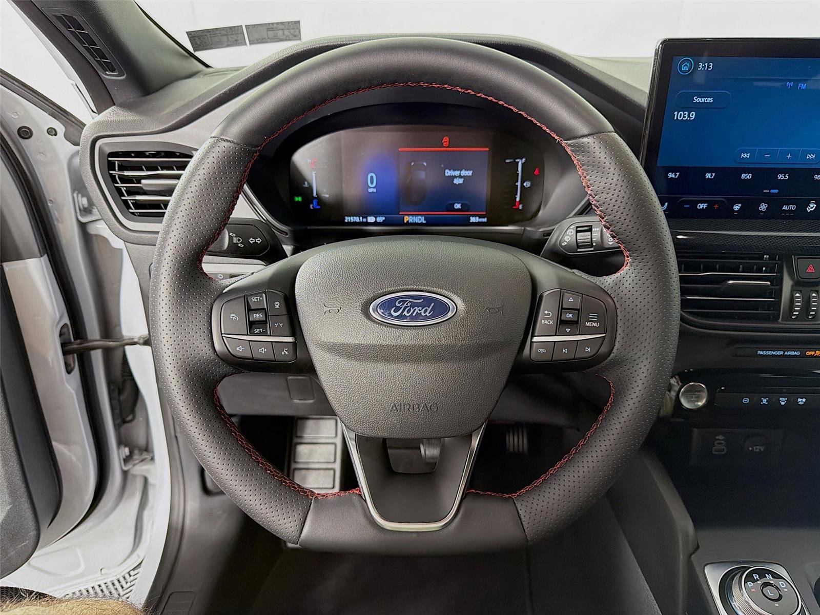 Used 2025 Ford Escape ST-Line Select w/ Tech Pack #1 AWD/4WD image 12