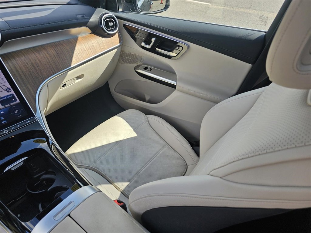 Certified 2024 Mercedes-Benz GLC 300 image 29