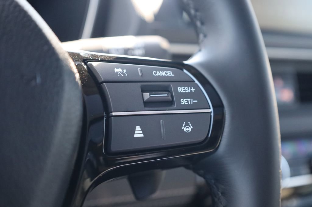 New 2025 Honda Pilot Touring image 19