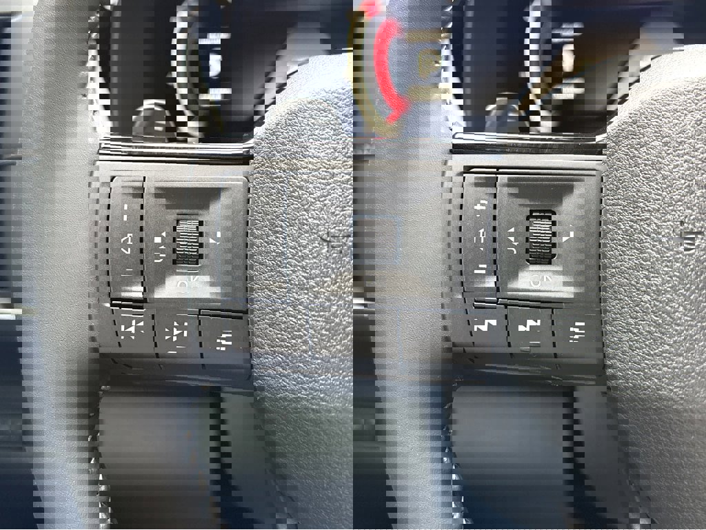 New 2026 Nissan Pathfinder SL image 16