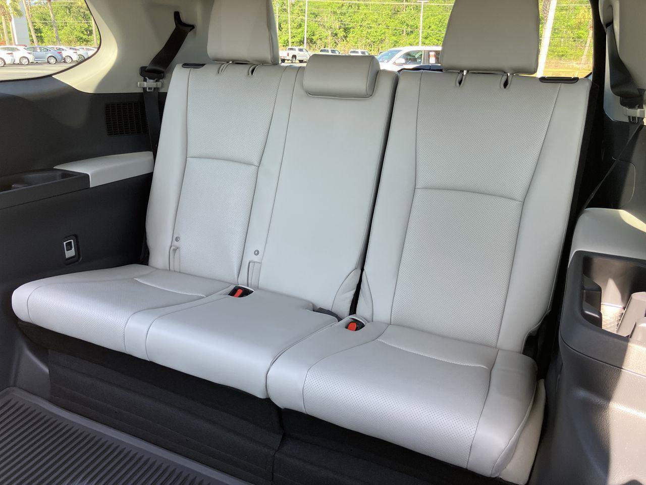 New 2026 Toyota Grand Highlander XLE image 13