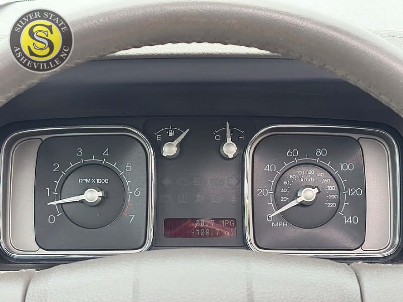 Used 2010 Lincoln MKX AWD image 27