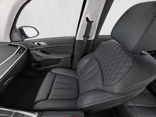 Used 2020 BMW X7 xDrive40i w/ Premium Package AWD/4WD image 19