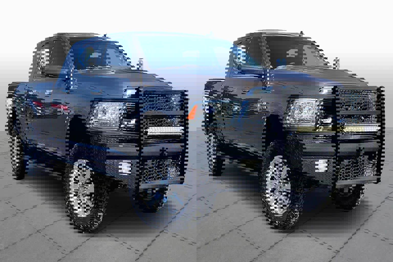 Used 2018 RAM 2500 Longhorn image 3