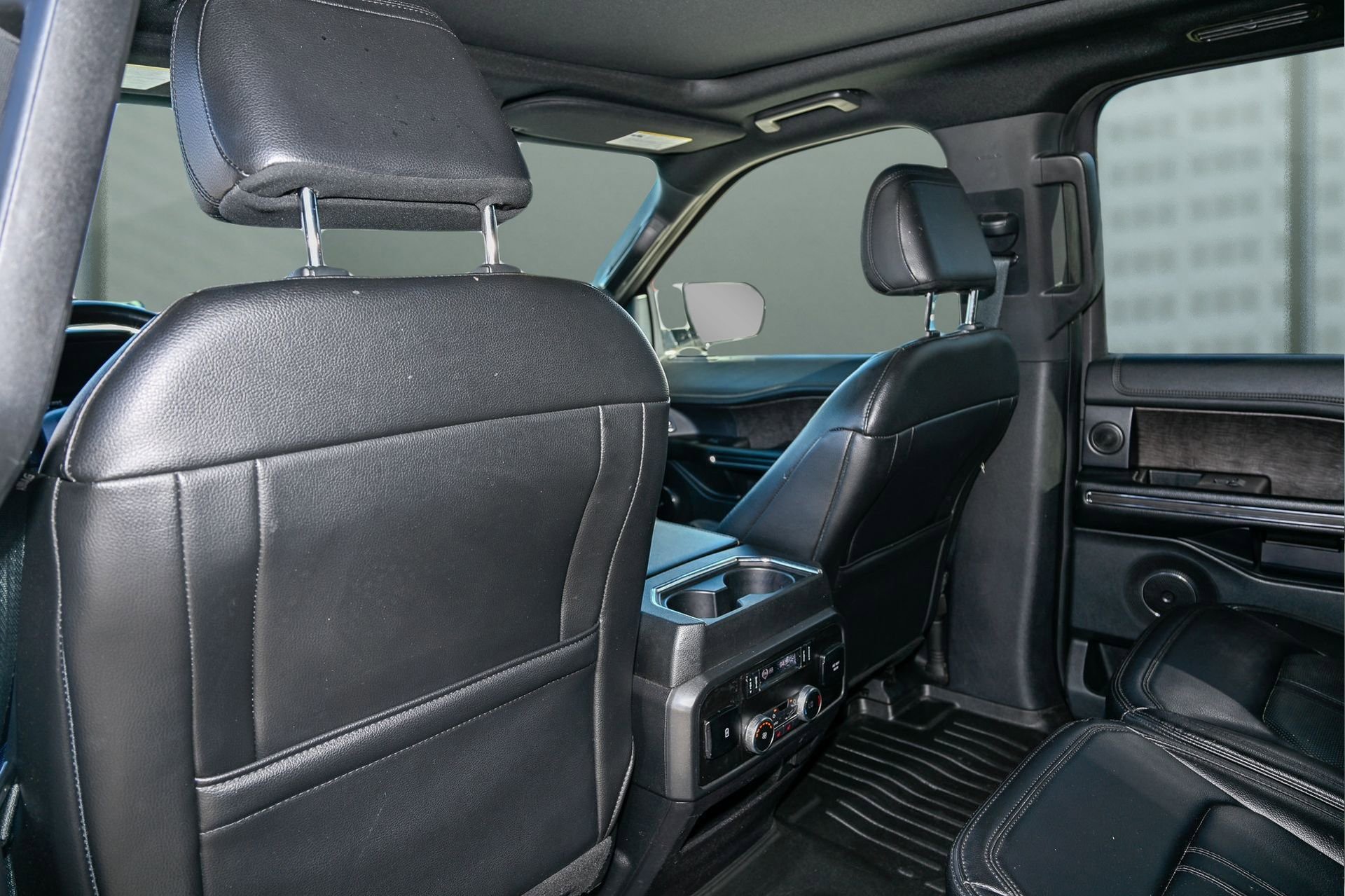 Used 2021 Ford Expedition Max Limited image 18