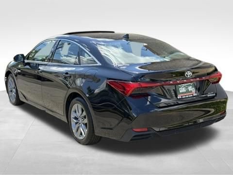 Used 2019 Toyota Avalon XLE w/ Moonroof Package FWD image 9