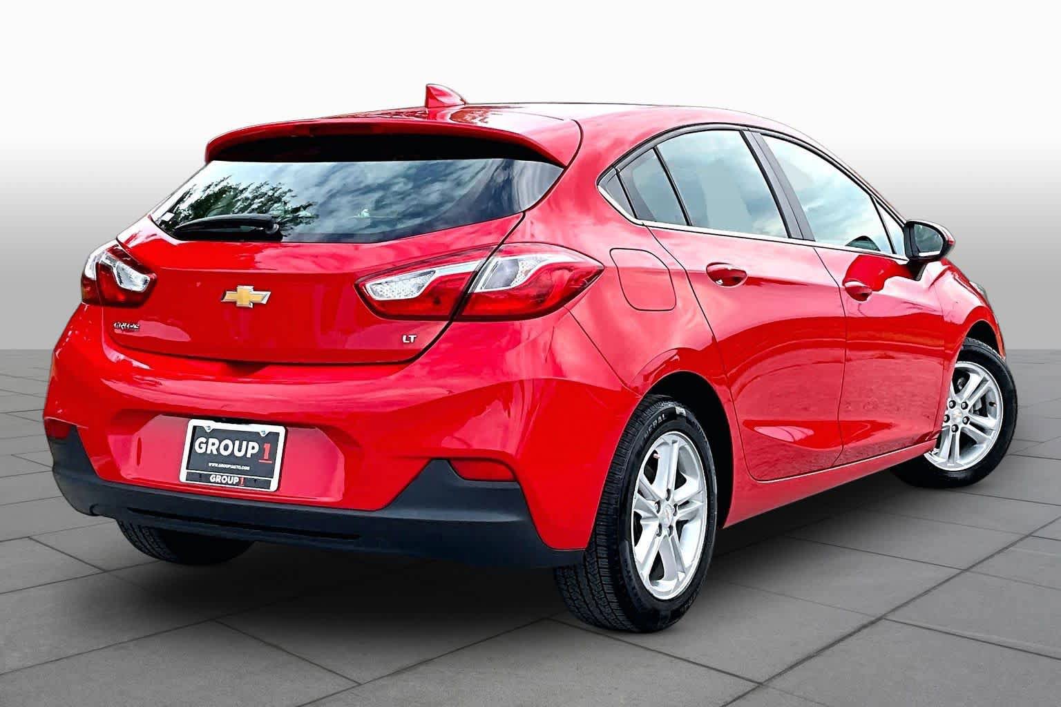 Used 2017 Chevrolet Cruze LT w/ Convenience Package FWD image 13