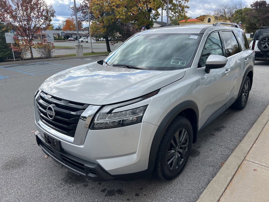 Used 2022 Nissan Pathfinder SV image 37